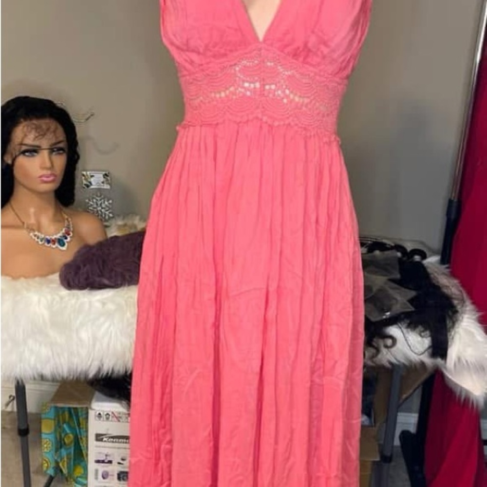 Elegant Pink Lace Maxi Dress